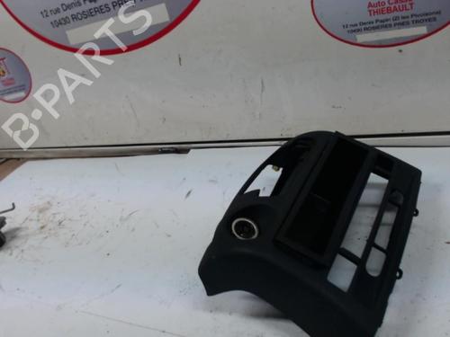 Mittelkonsole Mittelkonsole TOYOTA YARIS (_P1_) 1.4 D-4D (NLP10_, NLP10R) (75 hp) 33695992 33695992