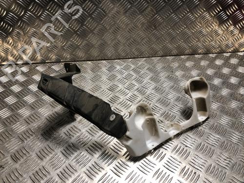 Used Rear bumper bracket Rear bumper bracket RENAULT MEGANE IV Hatchback (B9A/M/N_) 1.5 Blue dCi 115 (B9A6) (116 hp) 34415726 34415726
