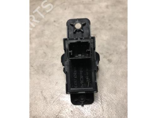 Right front window switch FIAT 500 (312_) 1.2 LPG (312AXA1A) | BP23036371I26 