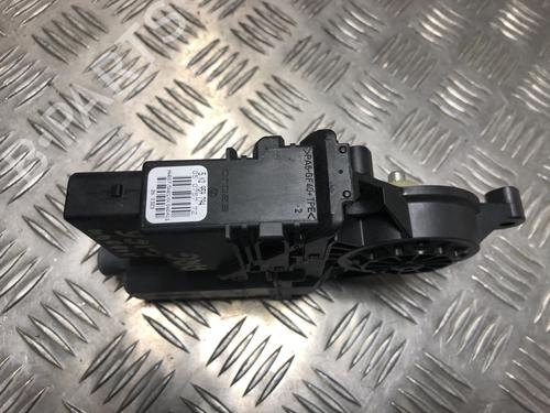 Left rear window motor VW GOLF VI (5K1) 1.6 TDI | BP31201891E23 - Image 4