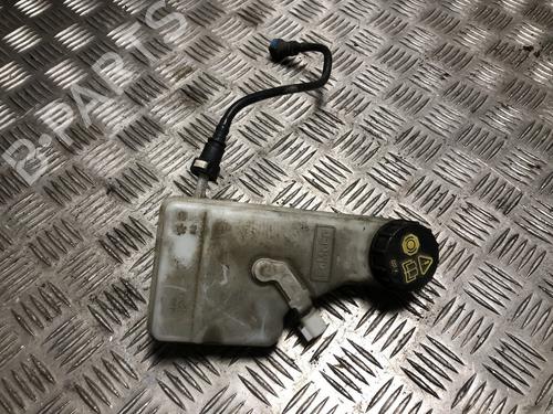 Remvloeistofreservoir FORD FOCUS III 1.6 TDCi (95 hp) 33115736