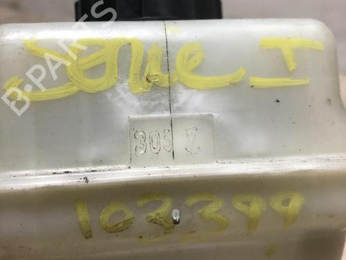 Used Brake master cylinder BMW 1 (E87) 118 d (143 hp) 20618768