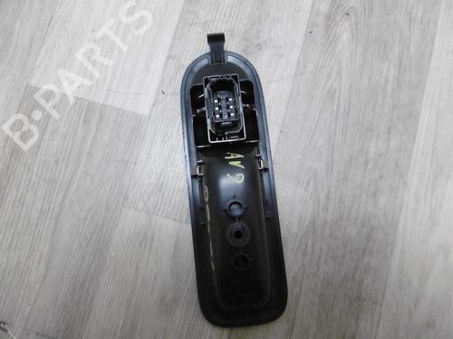 Used Right front window switch RENAULT TWINGO II (CN0_) 1.2 16V (CN0K, CN0V, CN0A) (76 hp) 13225473