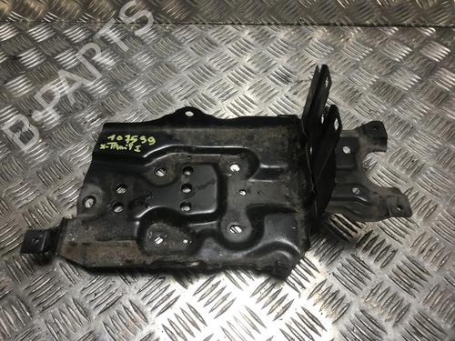 Stütze für NISSAN X-TRAIL I (T30) 2.2 Di 4x4 (114 hp) 31198066