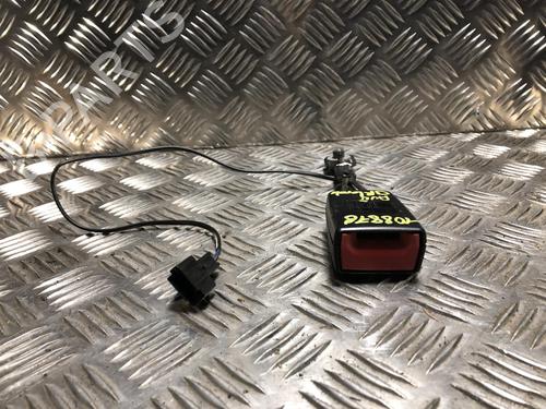 Sikkerhedssele-spænde CHEVROLET ORLANDO (J309) 2.0 D (131 hp) 23213432