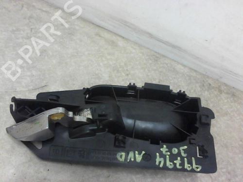 Used Front right interior door handle PEUGEOT 307 SW (3H) 1.6 HDI 90 (90 hp) 13225991