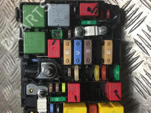 Fuse box PEUGEOT 2008 I (CU_) 1.6 BlueHDi 100 | BP23045067E1