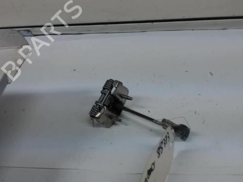 Used Hinge/Door check strap DACIA SANDERO 1.4 MPI LPG (72 hp) 13136445