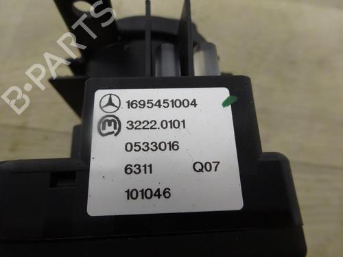 Used Headlight switch MERCEDES-BENZ A-CLASS (W169) A 180 CDI (169.007, 169.307) (109 hp) 12962427