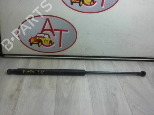 andre-fiat-grande-punto-199_-14-199axb11-199axb1a-199bxb1a-199axl1a-51778432-2005-13128256 main image