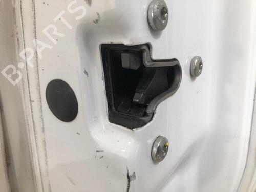 Used Right front door RENAULT TRAFIC II Bus (JL) 2.0 dCi 90 (JL00, JL01, JL0H, JL0M, JL0P, JL0S) (90 hp) 23100006