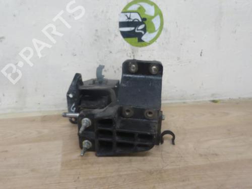 Used Engine mount SUZUKI SWIFT III (MZ, EZ) 1.3 DDiS (RS413D) (75 hp) 29559635