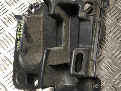 rear-bumper-bracket-peugeot-208-ii-ub_-up_-uw_-uj_-2019-31245692 main image