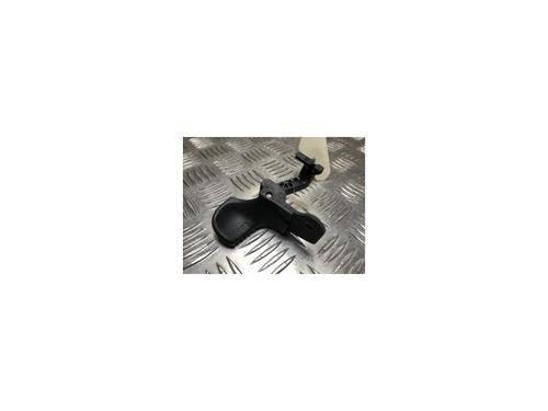 Used Front left exterior door handle RENAULT TWINGO I (C06_) 1.2 16V (C06C, C06D, C06K) (75 hp) 26032136