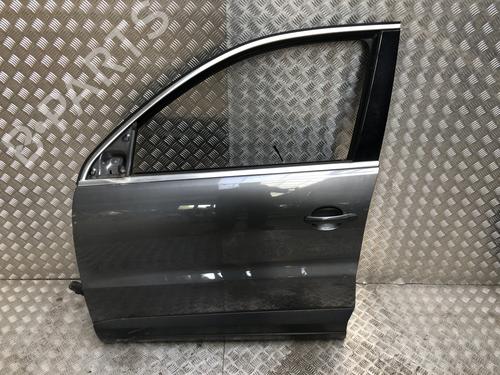 Used Left front door Left front door 39166561 39166561