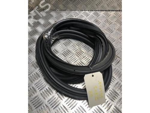 Rubber door seal PEUGEOT 208 II (UB_, UP_, UW_, UJ_) 1.2 PureTech 75 | BP27600159C142 