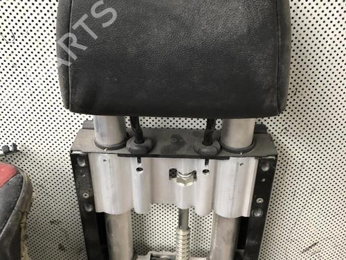 Used Rear seat PEUGEOT 307 CC (3B) 2.0 HDi 135 (136 hp) 23871539