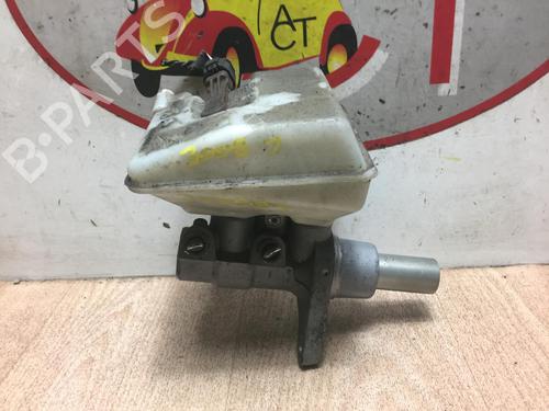 Used Brake master cylinder PEUGEOT 3008 I MPV (0U_) 2.0 HDi (163 hp) 13277260