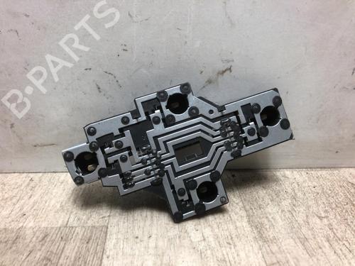 Éclairage de plaque d'immatriculation RENAULT SCÉNIC I MPV (JA0/1_, FA0_) 1.9 dCi (JA05, JA1F) (102 hp) 20625286