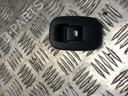 Høyre bak elrute bryter PEUGEOT 2008 I (CU_) 1.6 HDi (92 hp) 31198463