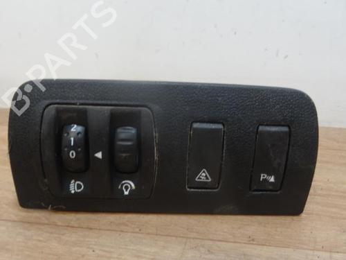 Used Switch RENAULT MEGANE III Coupe (DZ0/1_) 1.5 dCi (DZ0B) (106 hp) 13036187