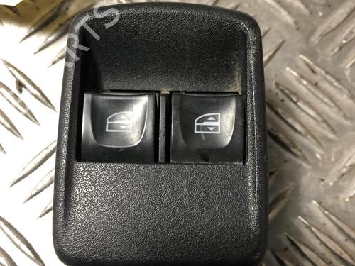 Used Left front window switch DACIA SANDERO II TCe 90 (B8M1, B8MA, B8AC) (90 hp) 31204646