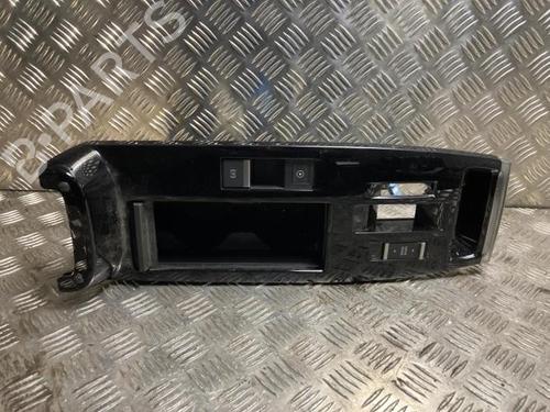 Middle console CITROËN C4 III (BA_, BB_, BC_) ë-C4 (BCZKXC, BZCKSC) | BP31021980I22