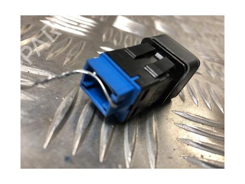 Switch CITROËN C3 III (SX) 1.6 BlueHDi 100 | BP24523139I30 