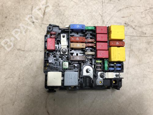 Used Fuse box Fuse box 20622652 20622652