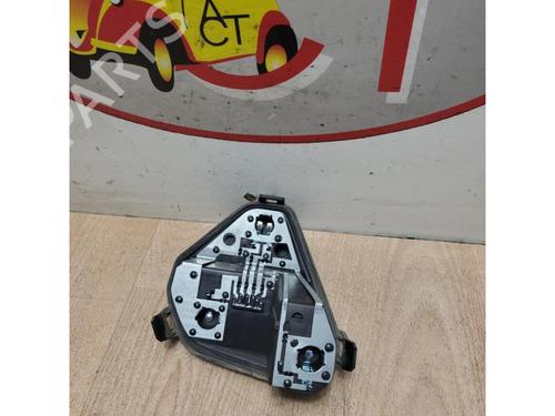 Used Licence plate light RENAULT CLIO III Grandtour (KR0/1_) 1.5 dCi (KR0F) (86 hp) 13290761