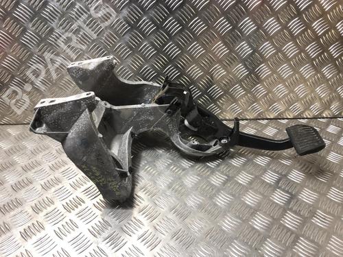 Rempedaal VOLVO XC90 II (256) D5 AWD (224 hp) 31202683