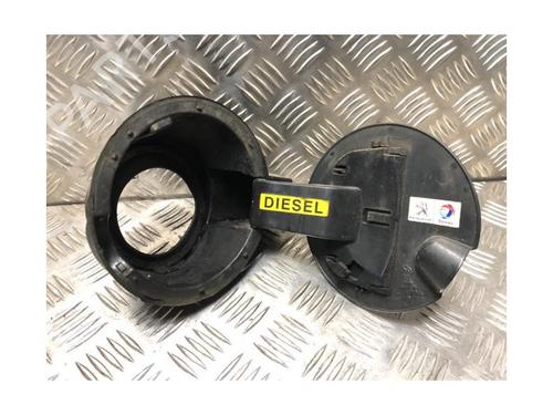 Fuel flap PEUGEOT 3008 I MPV (0U_) 1.6 HDi | BP25376737C131 