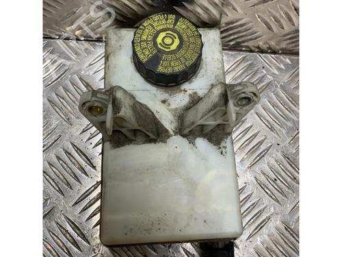 Used Brake master cylinder PEUGEOT 5008 (0U_, 0E_) 1.6 HDi (110 hp) 23390199