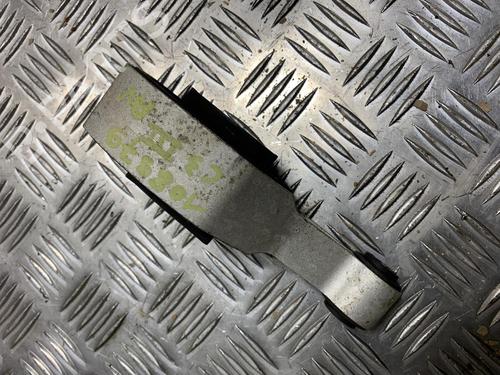 Used Engine mount CITROËN C3 III (SX) 1.2 PureTech 82 (83 hp) 25482190