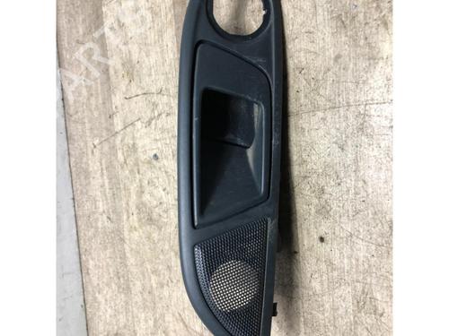 Venstre foran invendig håndtak FORD FIESTA VI (CB1, CCN) 1.6 TDCi (95 hp) 15967969