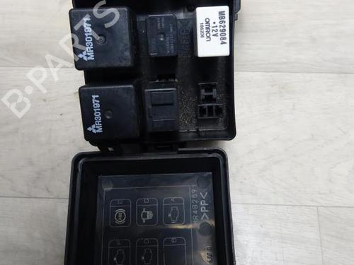 Used Fuse box MITSUBISHI PAJERO III (V7_W, V6_W) 3.2 Di-D (V68W, V78W) (165 hp) 29074475