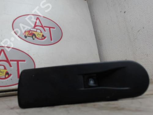 Used Right front window switch RENAULT CLIO IV (BH_) 1.5 dCi 75 (75 hp) 13225438