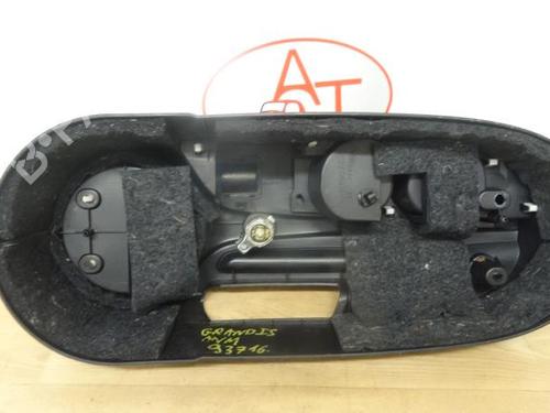 Middle console MITSUBISHI GRANDIS (NA_W) 2.0 DI-D (NA8W) | BP29523975I22 