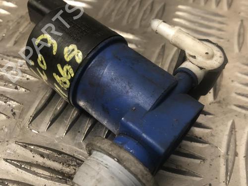 Used Washer pump RENAULT CLIO III (BR0/1, CR0/1) 1.5 dCi (75 hp) 31021604