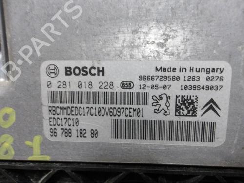 Engine control unit (ECU) PEUGEOT 208 I (CA_, CC_) 1.6 HDi | BP28721045M57
