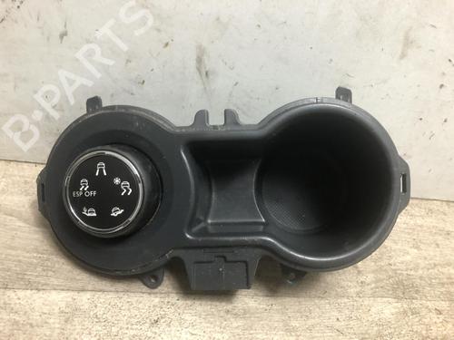 Used Switch PEUGEOT 3008 I MPV (0U_) 1.6 HDi (112 hp) 23872453