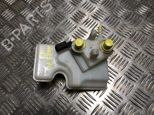 Used Brake fluid reservoir AUDI A3 Sportback (8VA, 8VF) 35 TFSI (150 hp) 31203500