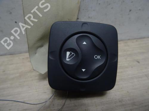 Used Switch Switch RENAULT GRAND SCÉNIC III (JZ0/1_) 1.9 dCi (JZ0J, JZ0N, JZ1K, JZ1S) (131 hp) 12971318 12971318