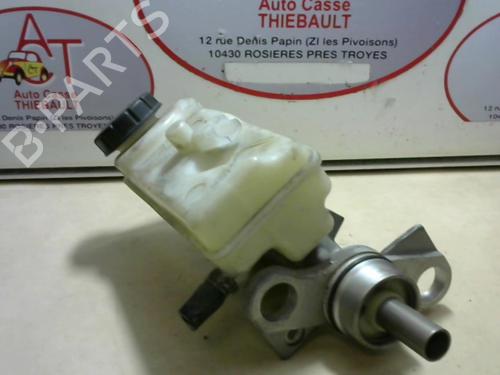 Used Brake master cylinder RENAULT MEGANE II (BM0/1_, CM0/1_) 1.4 16V (BM0B, CM0B) (98 hp) 13276810