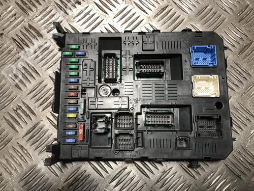 Used Fuse box Fuse box CITROËN C5 III Break (RW_) 2.0 HDi 140 (140 hp) 33128938 33128938