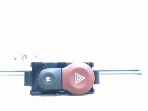 Used Warning switch RENAULT KANGOO / GRAND KANGOO II (KW0/1_) 1.5 dCi 95 (KW16) (95 hp) 13228802