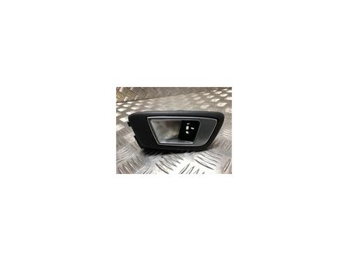 Venstre bagtil invendig håndtag FORD ECOSPORT 1.0 EcoBoost (125 hp) 23648397