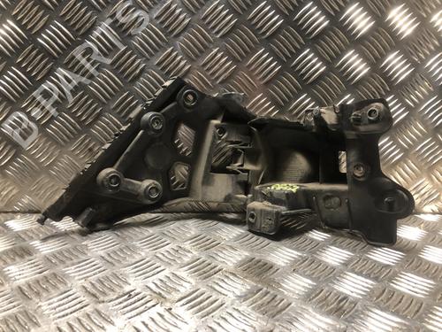 Used Rear bumper bracket Rear bumper bracket 38957806 38957806