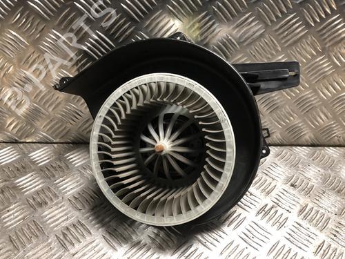 Varmeblæser VW POLO V (6R1, 6C1) 1.2 (70 hp) 32220800