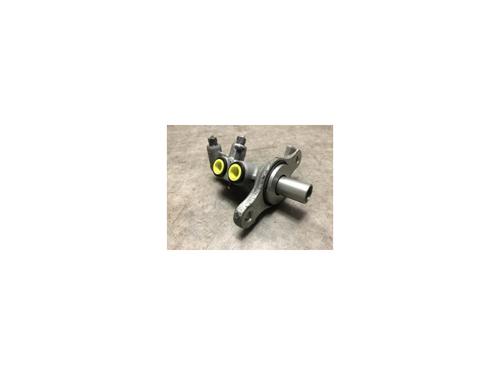 Used Brake master cylinder DACIA SANDERO II TCe 90 (B8M1, B8MA, B8AC) (90 hp) 20096374